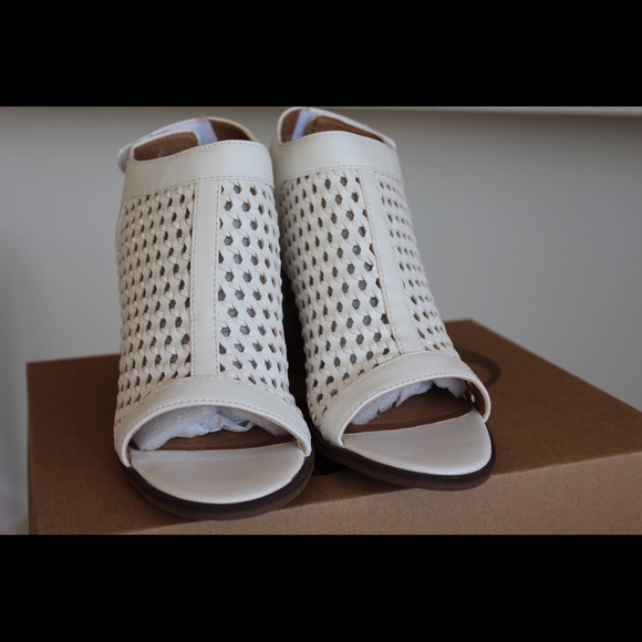 Charlotte Russe Shoes - Charlotte Russe White Weave Heels- Size 8